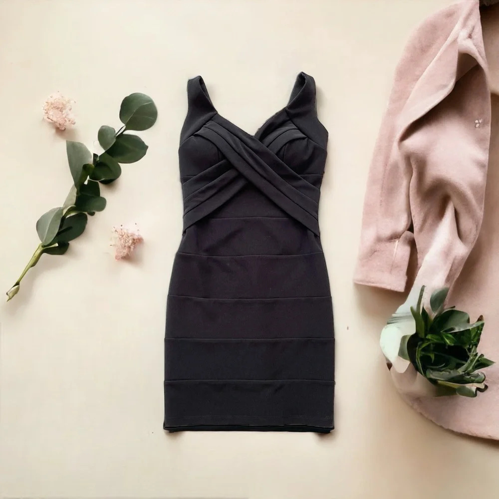Emerald Sundae Cocktail Black Mini Fitted Semi Formal Dress Size Small